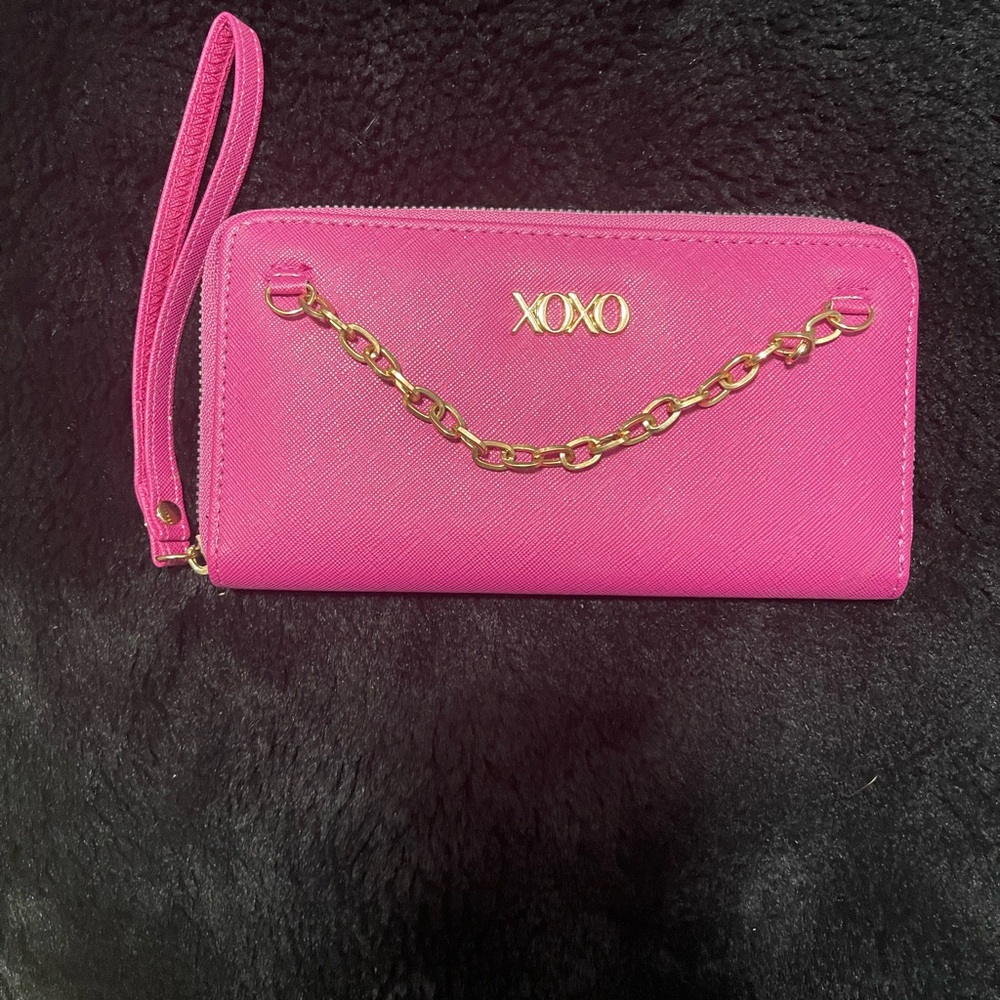 XOXO Fuchsia Wristlet with Gold Chain